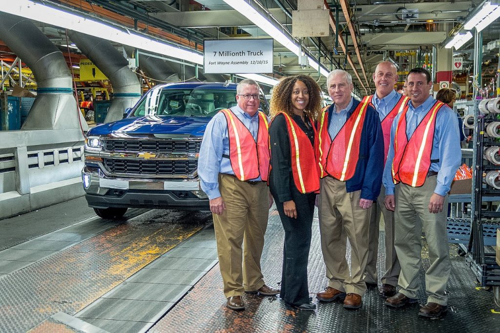 Gm S Fort Wayne Assembly Plant Builds Millionth Pickup Truck The