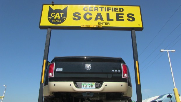 2013 Ram 3500 Laramie Longhorn Crew Cab Pickup 0-60 MPH Towing Review