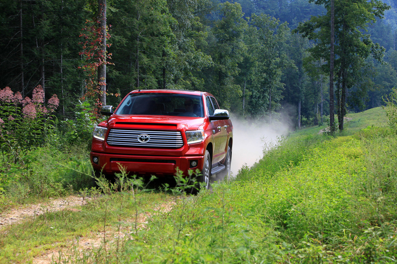 2015 Toyota Tundra Drops The V6 Picks Up Integrated Brake Controller