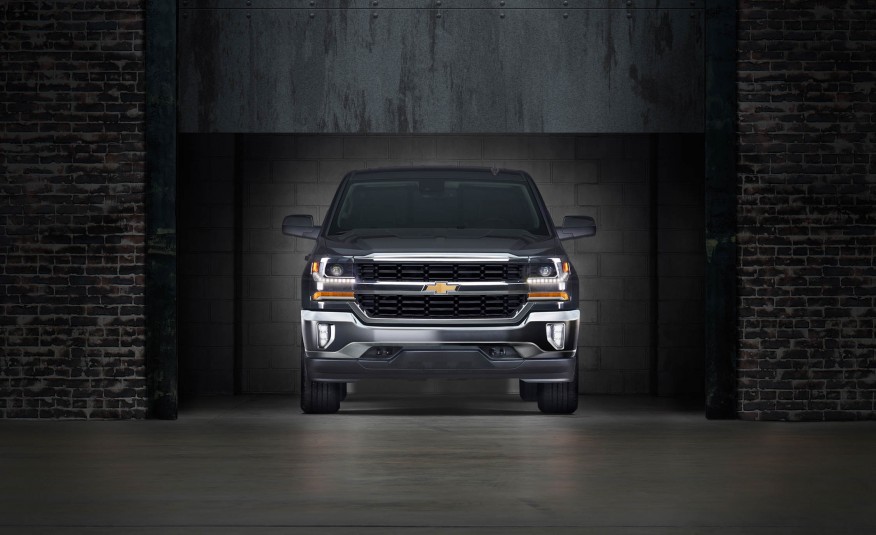 Don't Call it a Comeback: GM Hybrid Trucks to Return This Year [News ...