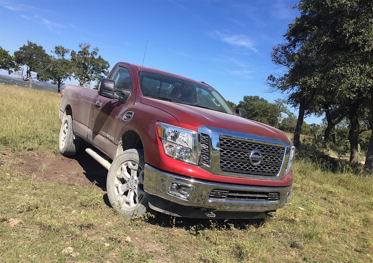 How Does 2017 Nissan Titan Single Cab Base Truck Compare on Payload and 2017 Nissan Titan Sv Towing Capacity Chart