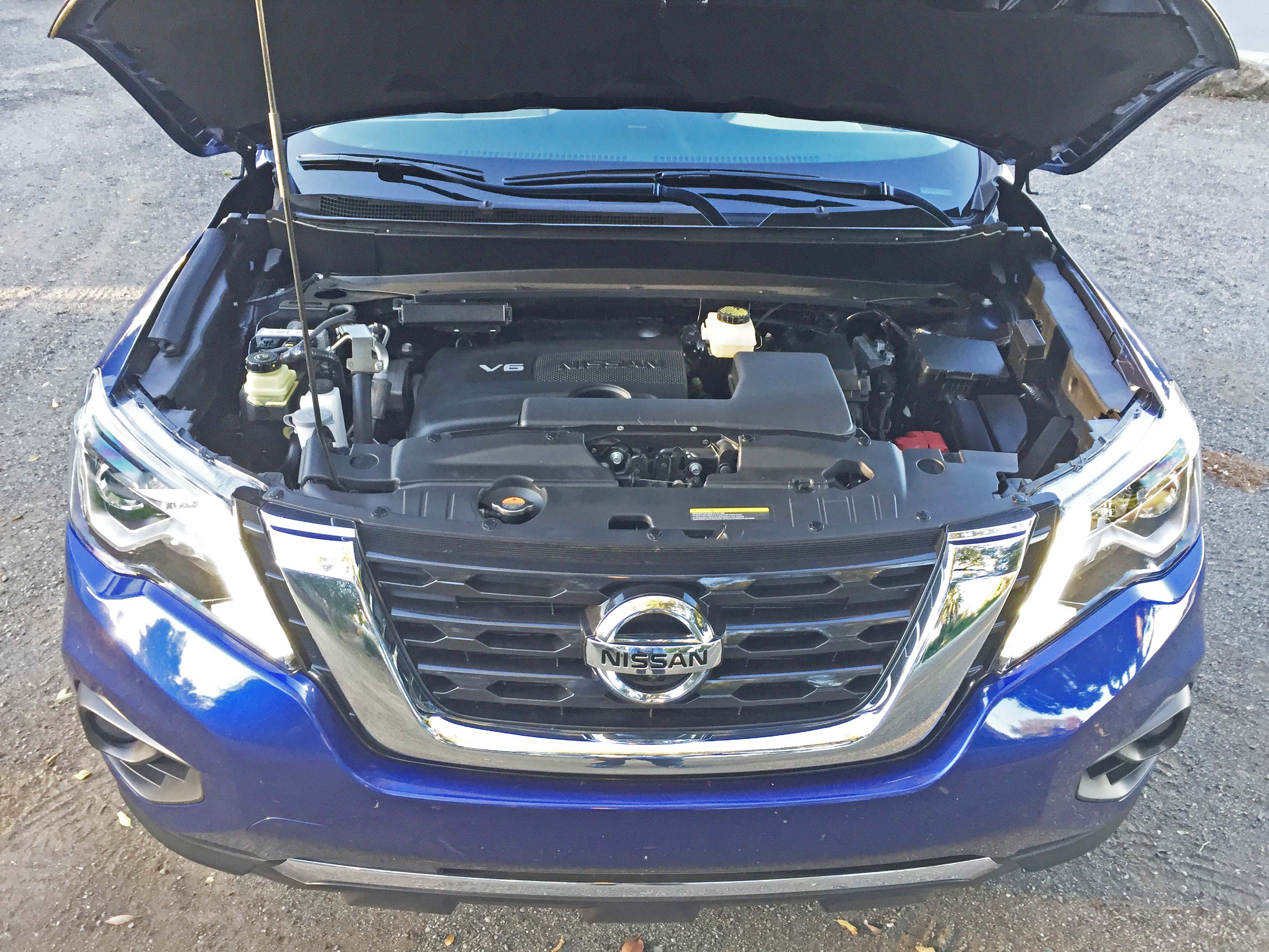 Nissan Pathfinder Eng - The Fast Lane Truck