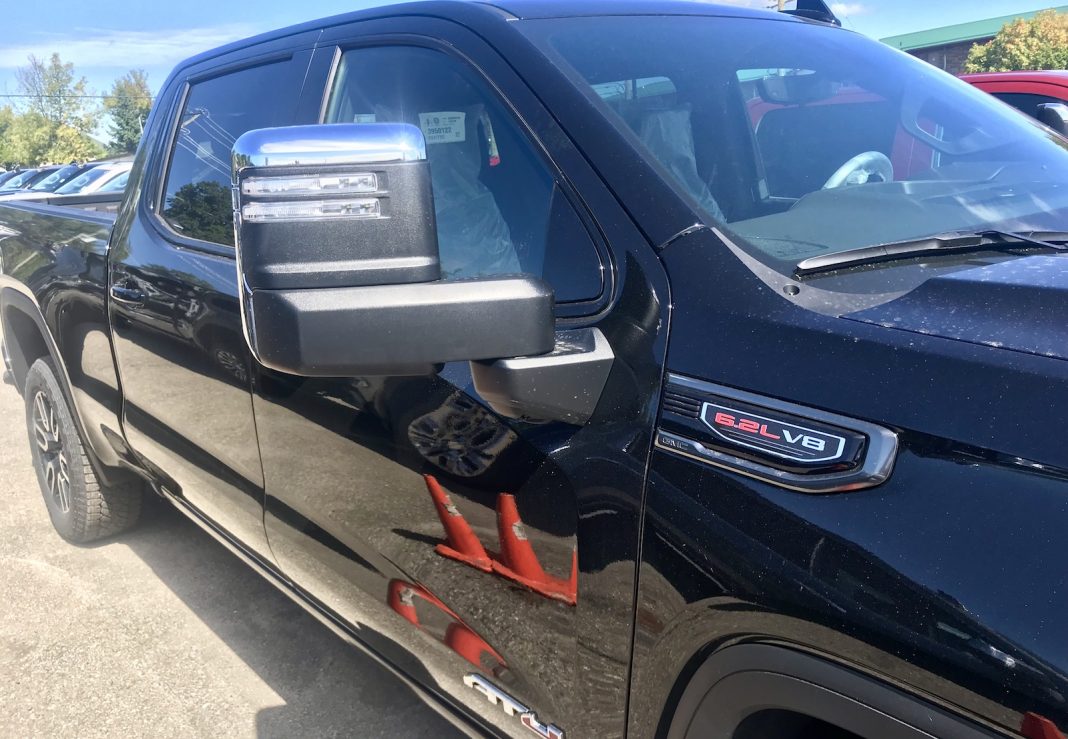 2020 GM Halfton Trucks with New Towing Mirrors They Are Finally Here
