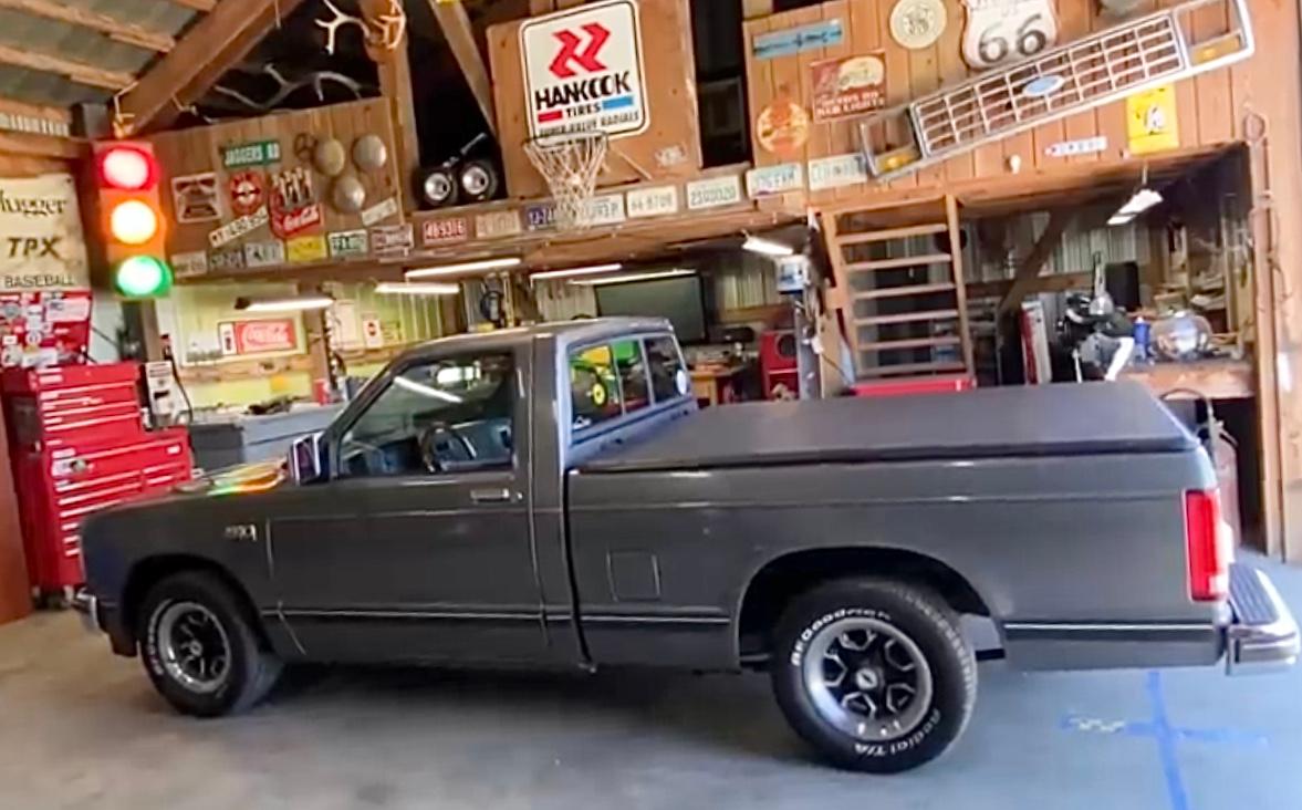 88 Chevy S10 Tahoe - The Fast Lane Truck