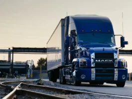 Unionized Mack Truck Workers Soundly Reject Tentative Contract Deal, Go on Strike: News mack anthem semi truck