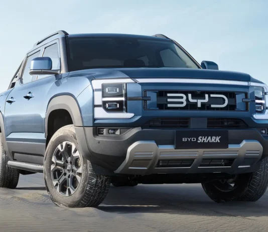 BYD Shark: Should the U.S. Market Toyota Tacoma, GM, Ford, Nissan, and Other Midsize Pickup Manufacturers Be Worried? 2025 BYD Shark pickup truck gas electric plug-in